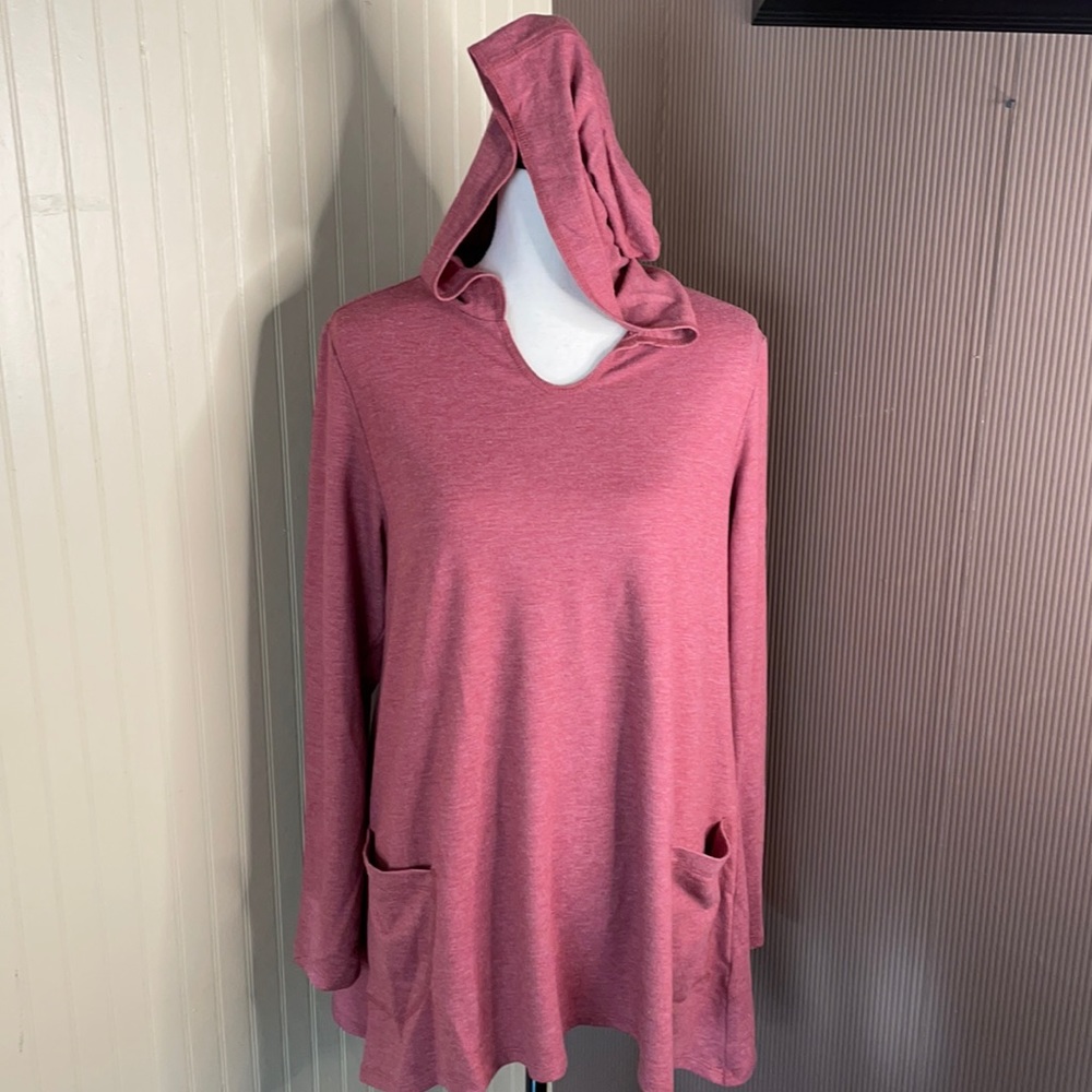 Logo by Lori Goldstein red long sleeve hooded lightweight sweatshirt size med
